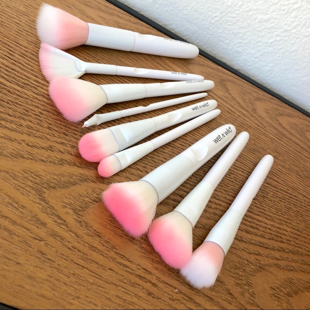 ❗️SOLD❗️Wet n wild brushes